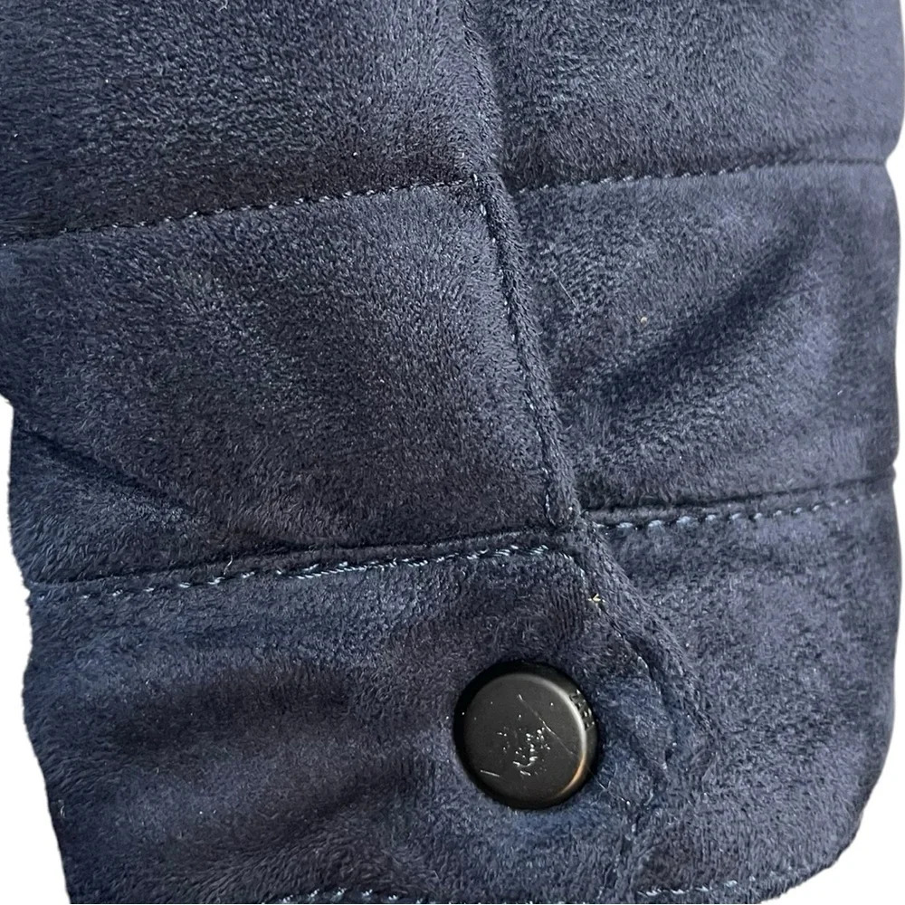 ❌SOLD ❌
Zara Men’s Quilted Transitional Leather Jacket in Navy Blue - Picture 5 of 10